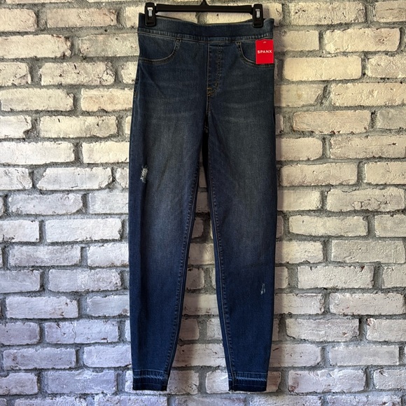 NWT’s $128 Spanx Distressed Denim Legging Medium Wash Size M - Picture 1 of 5